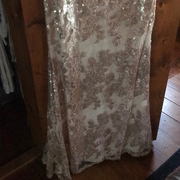 Dress - Picture 4 of 5